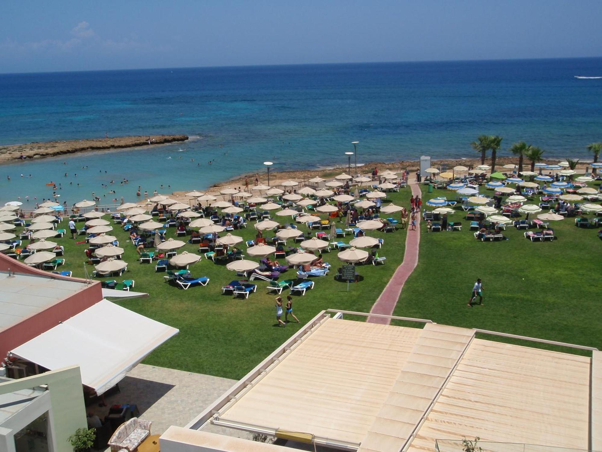 Polyxenia Isaak Luxury Villas And Apartments Protaras Exterior foto