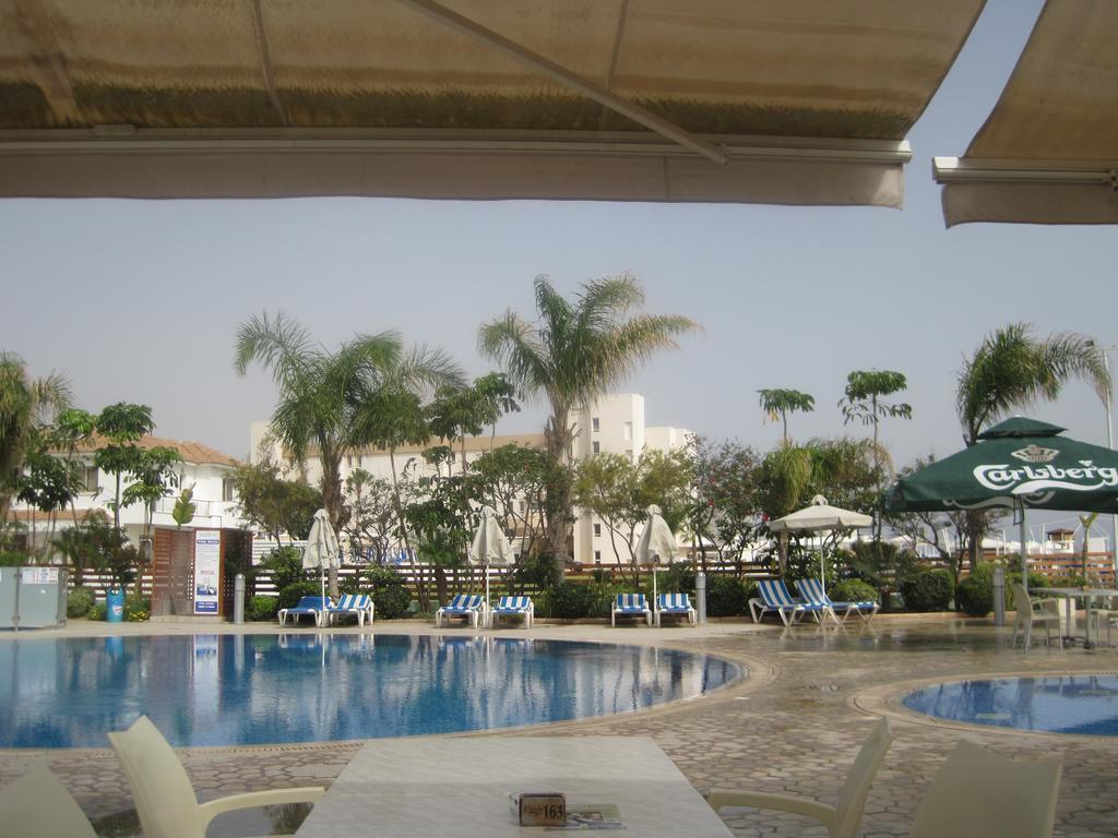 Polyxenia Isaak Luxury Villas And Apartments Protaras Exterior foto