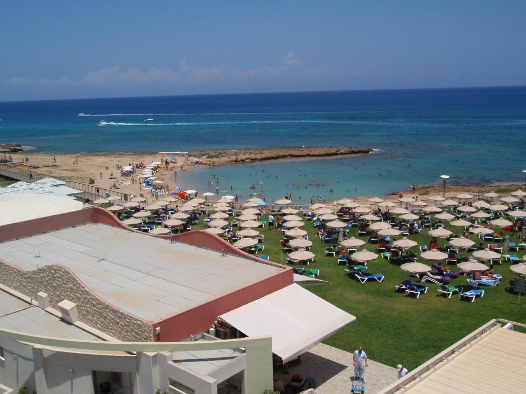 Polyxenia Isaak Luxury Villas And Apartments Protaras Exterior foto