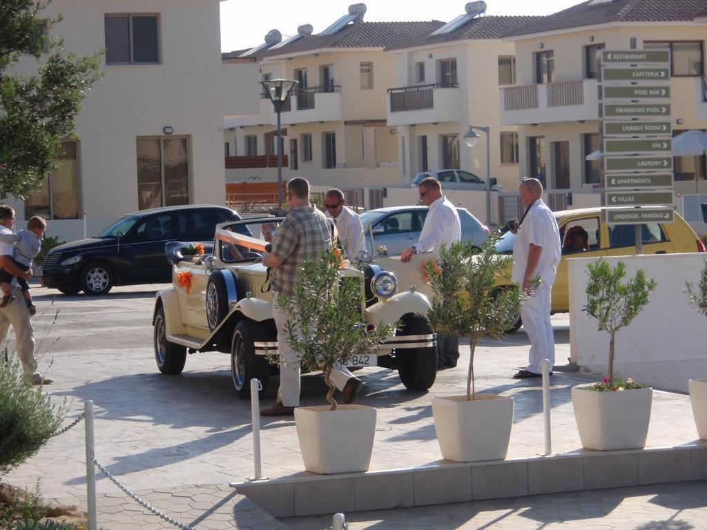 Polyxenia Isaak Luxury Villas And Apartments Protaras Exterior foto